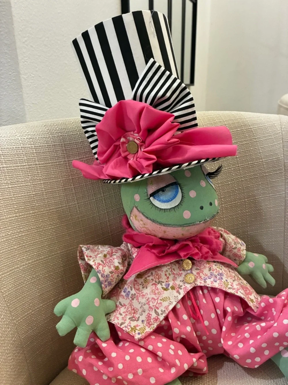 Handmade Pink & Green Holiday Frog Wreath attachment